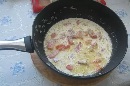 Сливочная паста с красной рыбой и икрой: шаг 4