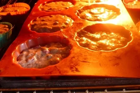 Маффины с брусникой: шаг 4