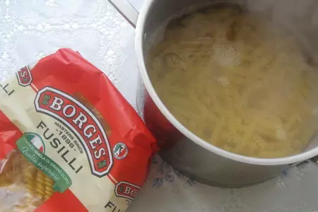 Паста с красным вином и оливками: шаг 2