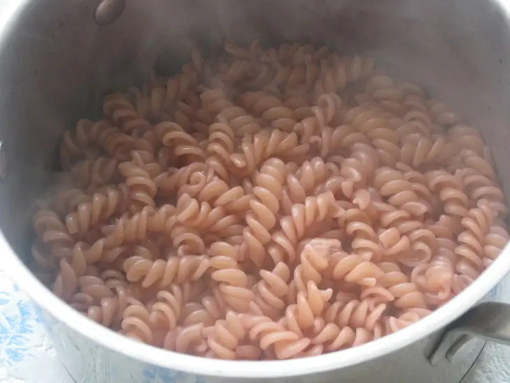 Паста с красным вином и оливками: шаг 5