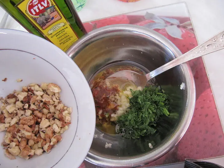 Салат с кукурузой и овощами: шаг 1