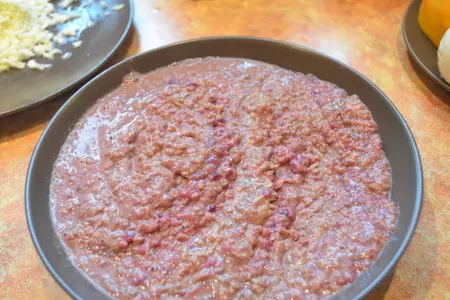Лазанья из пенне с почками и соленым огурцом: шаг 3