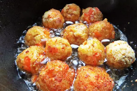 Колобки из спагетти с сыром: шаг 7