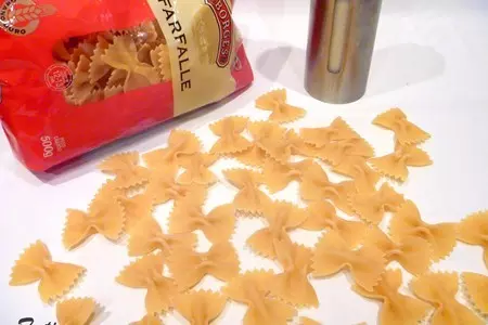 Паста farfalle с курицей карри в сливочном соусе: шаг 3
