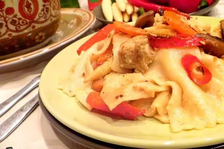 Паста farfalle с курицей карри в сливочном соусе: шаг 6