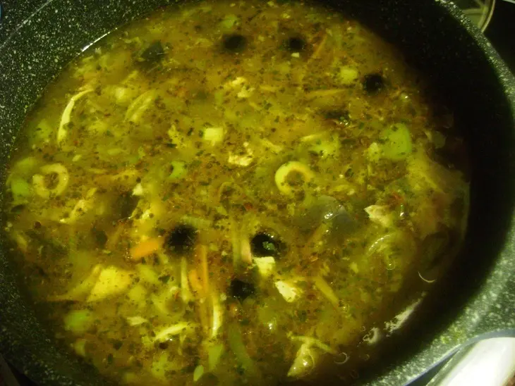 Солянка рыбная  с овощами: шаг 4