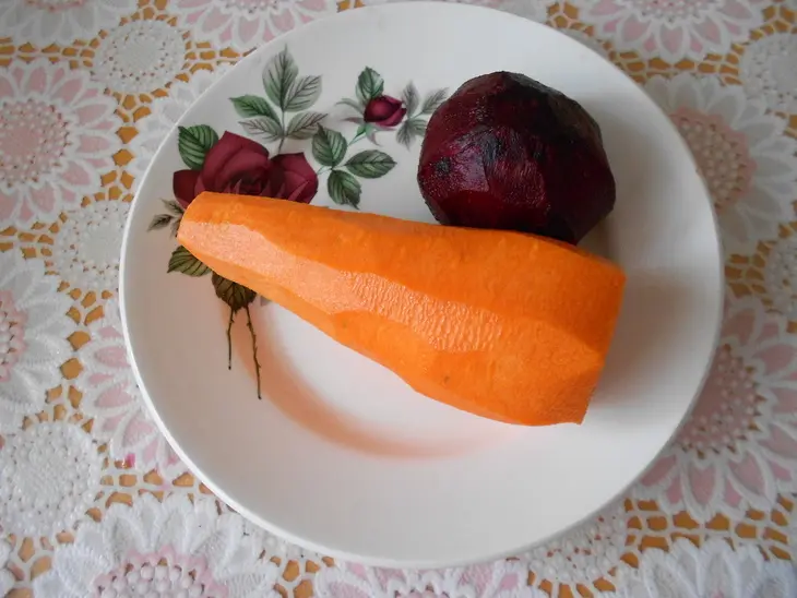 Салат из свежей моркови и свеклы с апельсиновым граните: шаг 4