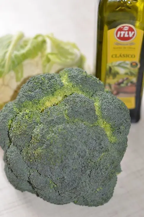 Запеченная куриная грудка и капустный микс на пару с лимонным соусом: шаг 2