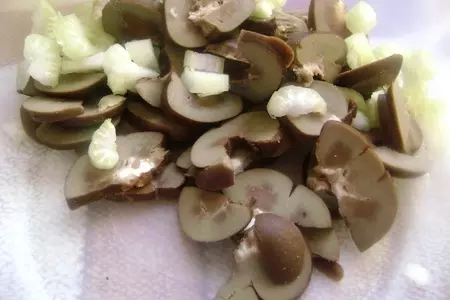 Ароматный салат из почек с овощами по-китайски: шаг 2