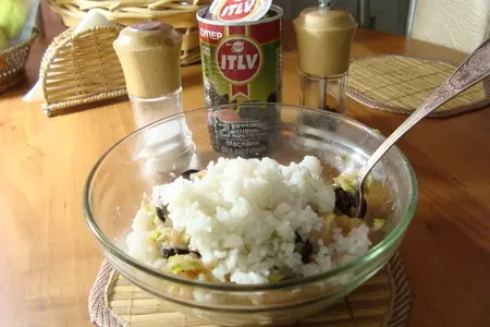 Куриные шарики с кабачком и маслинами.: шаг 3