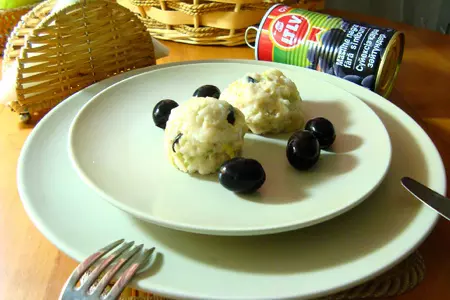 Куриные шарики с кабачком и маслинами.: шаг 8