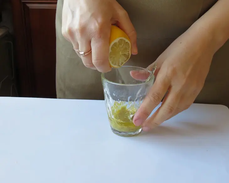 Легкий рыбный салат с оливками: шаг 7