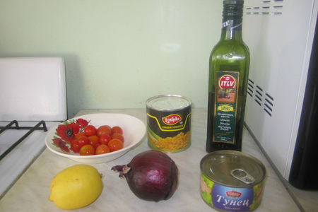 Средиземноморский салат с тунцом: шаг 1