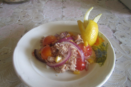 Средиземноморский салат с тунцом: шаг 9