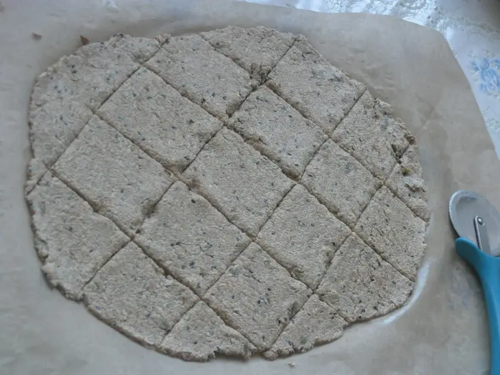 Паштет из оливок с ржаными хлебцами: шаг 3