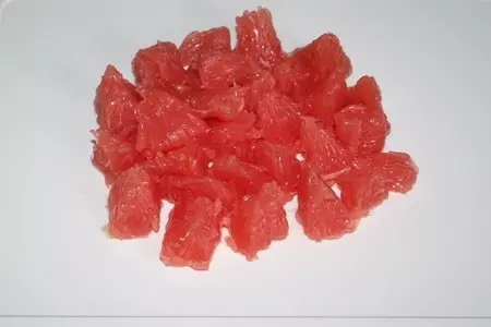 Морковный салат с грейпфрутом и креветками: шаг 3