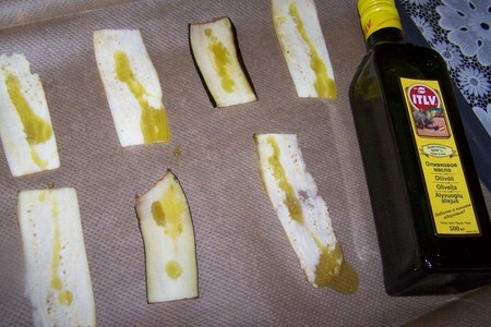 Тартар из помидоров и зелени с баклажаном и маслинами: шаг 4