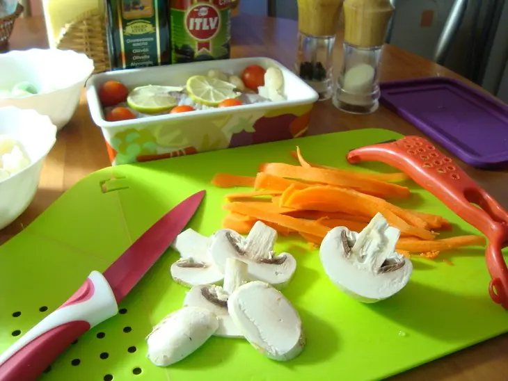 Рыба морская ,запечённая с овощами: шаг 2