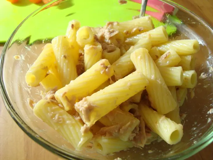 Салат с тунцом и tortiglioni.: шаг 5