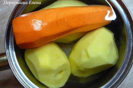 Картошка с морковью и шпинатом: шаг 1