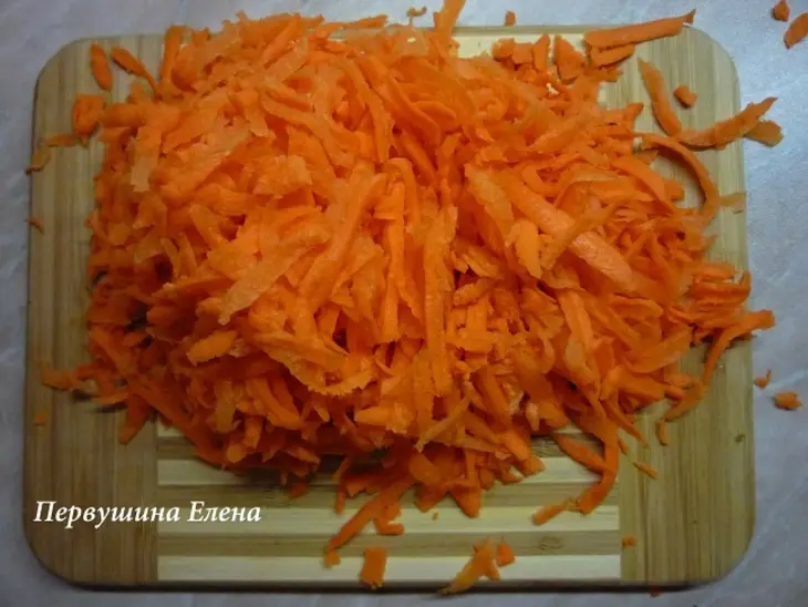 Картошка с морковью и шпинатом: шаг 3