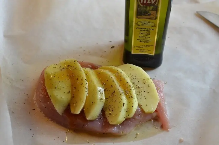 Нежная  курочка, в лимонно- медовом маринаде запеченная в пергаменте.: шаг 7