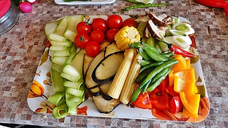 Свинина с овощами на мангале.: шаг 4