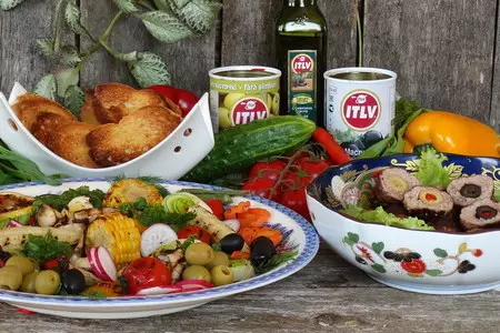 Фрикадельки, фаршированные оливками с овощами гриль.: шаг 9