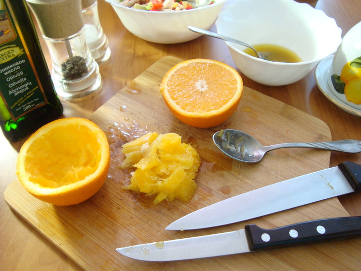Салат с курицей,авокадо и апельсином.: шаг 5