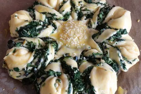 Летний пирог со шпинатом и оливками.: шаг 7