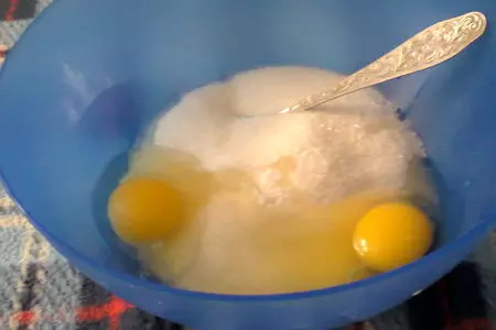 Шоколадный торт с заварным кремом из белого шоколада: шаг 1
