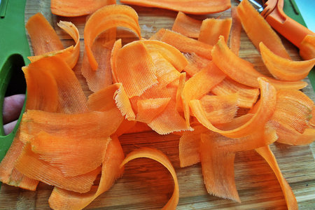 Морковный салат с оливками и рукколой: шаг 1