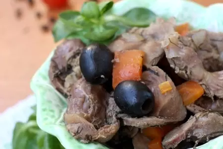 Куриные желудки с полынью-абротан и маслинами: шаг 5