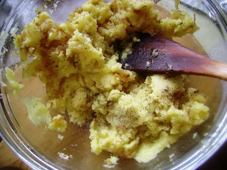 Вареники с картошкой постные: шаг 1