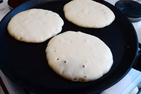 Оладьи с коньяком,лимонной цедрой и джемом: шаг 1