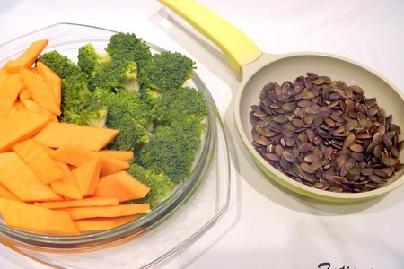 Салат тыквенный с брокколи и фасолью: шаг 2