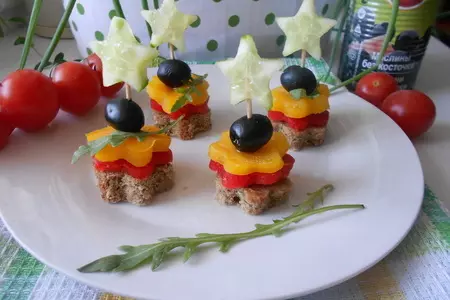 Канапе с овощами и маслинами: шаг 4