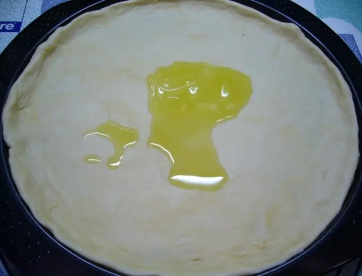 Пицца бьянка с розмарином и картофелем: шаг 5