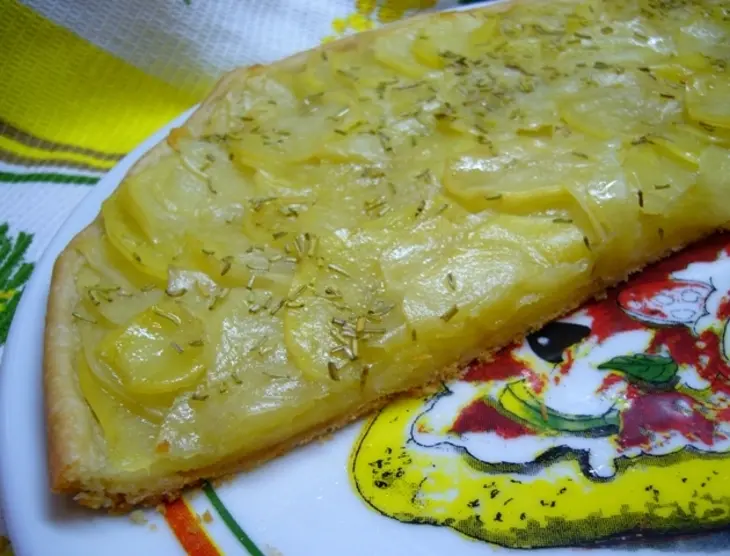 Пицца бьянка с розмарином и картофелем: шаг 8