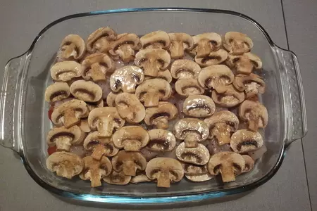 Треска по-баскски (с помидорами,  луком – шалот и шампиньонами): шаг 4