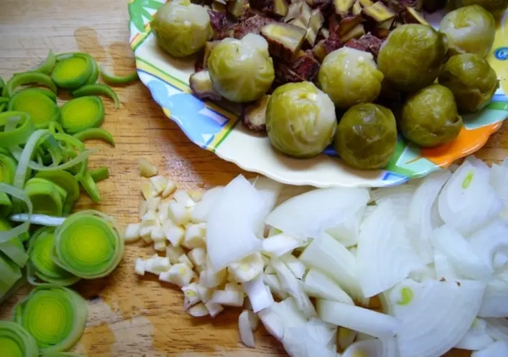 Запеченные каштаны, брюссельская капуста, грибы: шаг 2