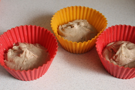 Сметанные кексы с горьким шоколадом в микроволновке: шаг 5