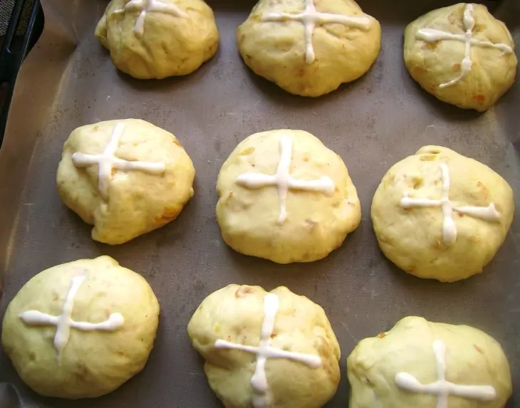 Ароматные крестовые булочки (hot cross buns) или пасха по-английски: шаг 2
