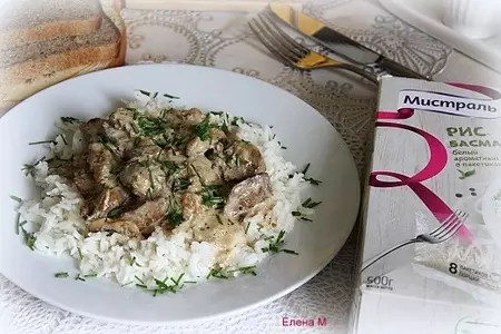 Куриная печень в сметанном соусе  с шампиньонами и рисом басмати: шаг 13