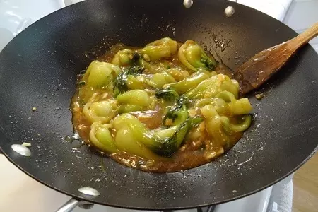 Махи-махи с бок-чок под устричным соусом: шаг 6