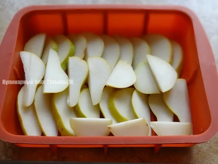 Грушевый пирог с корицей на йогурте: шаг 3