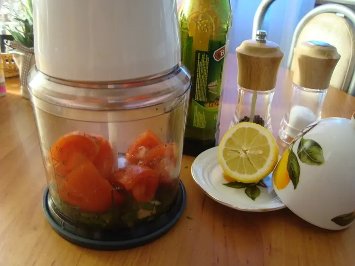 Куриные биточки с рисом басмати,яблоком и живым соусом.: шаг 6