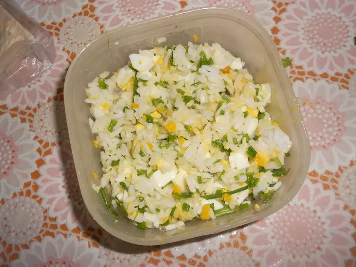 Рулет с рисом и яйцом: шаг 5