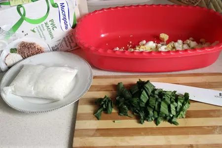 Салат с рисом, морской капустой и черемшой: шаг 2