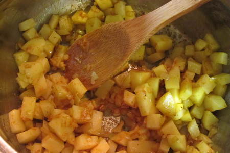 Пряный, имбирный крем-суп из картофеля с креветками: шаг 2
